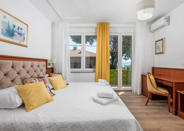 Lägenhet Fani Kantrida Rijeka